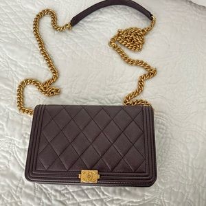 Chanel boy wallet on chain